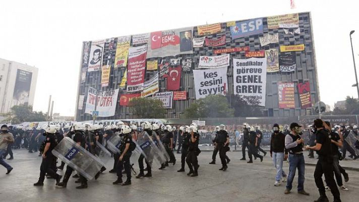 Desalojo de la plaza Taksim
