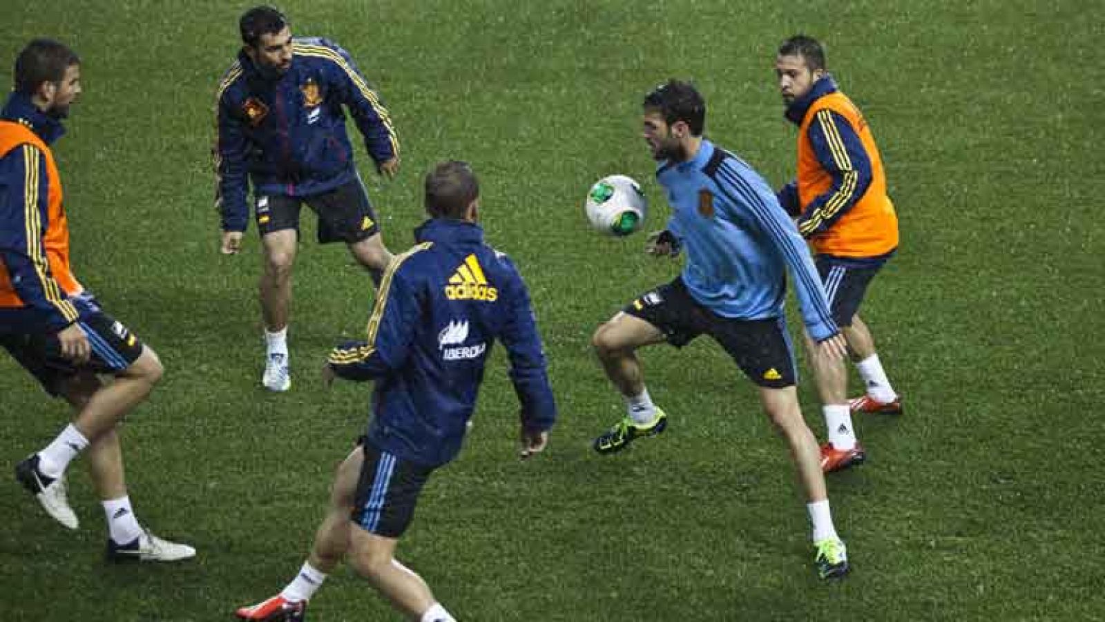 La selección española disputará un amistoso en Nueva York ante Irlanda. Será la última oportunidad para Vicente del Bosque para probar a sus jugadores antes de la Copa Confederaciones.º