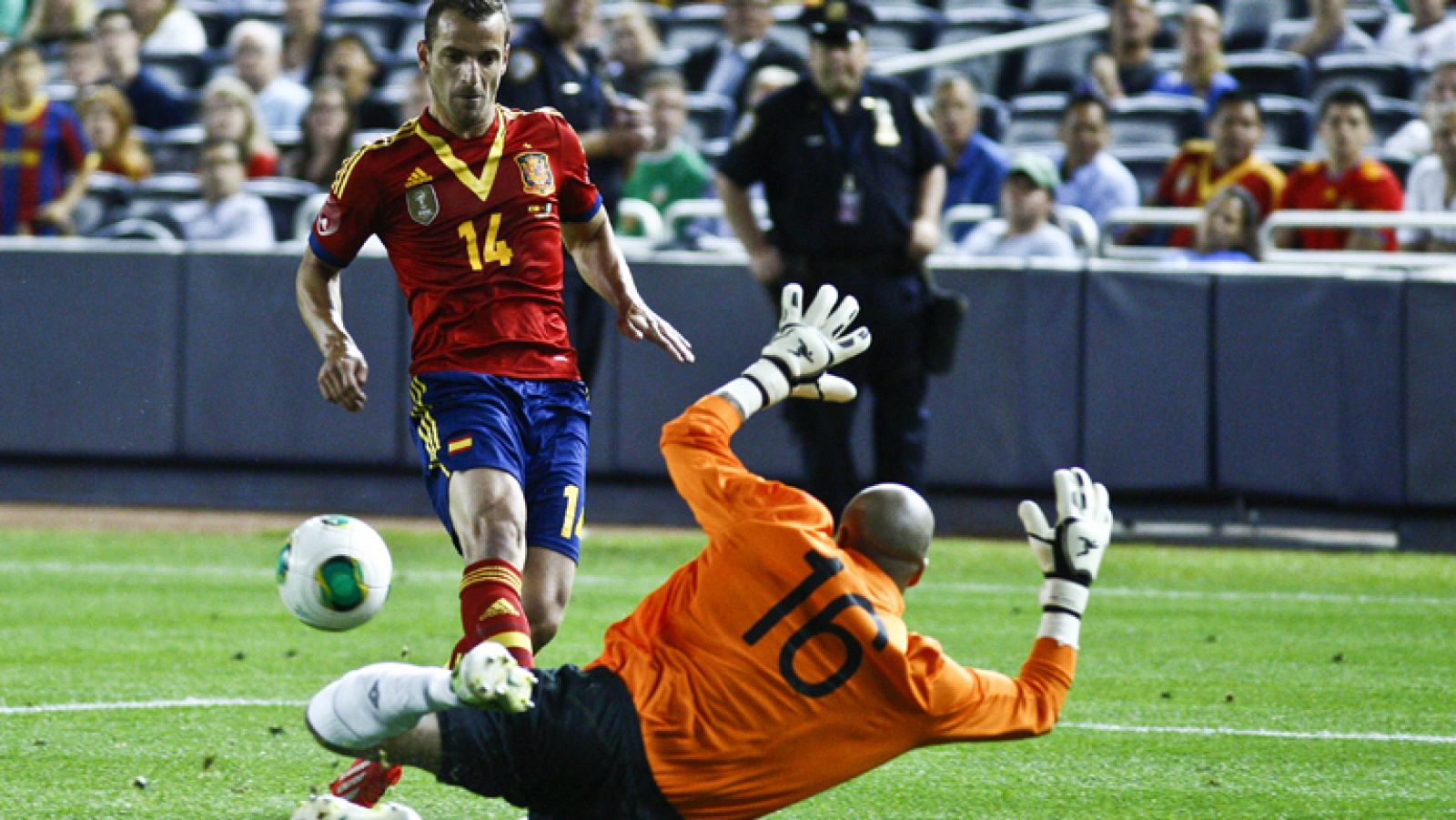 Telediario 1: España gana a Irlanda antes de la Copa Confederaciones | RTVE Play