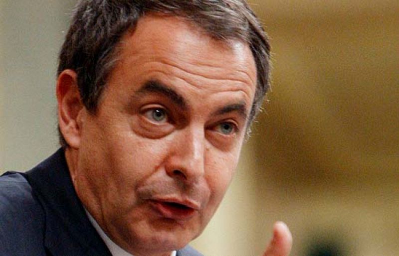 Zapatero y Rajoy han adelantado esta tarde parte de los argumentos que plantearán el miércoles que viene en un pleno monográfico sobre la situación económica.
