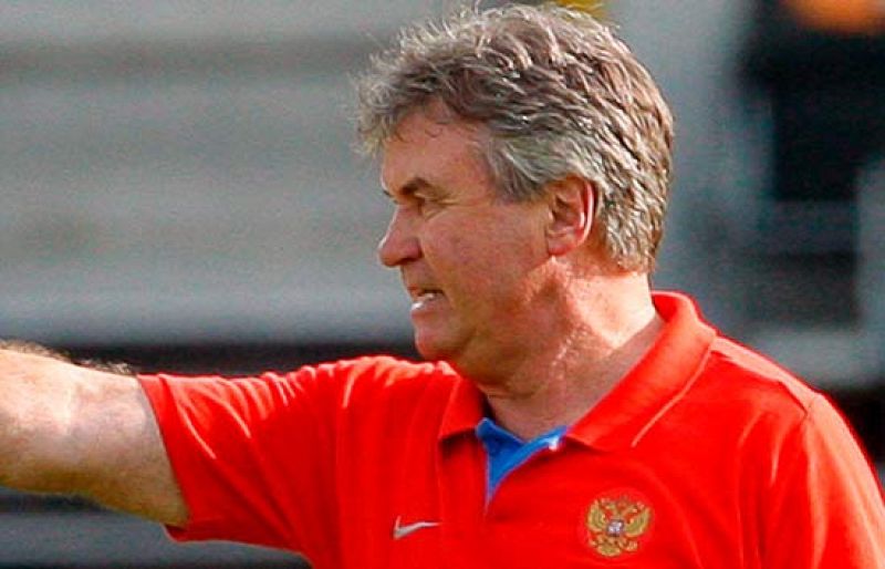  El técnico de la selección rusa se deshace en elogios para Luis Aragonés.