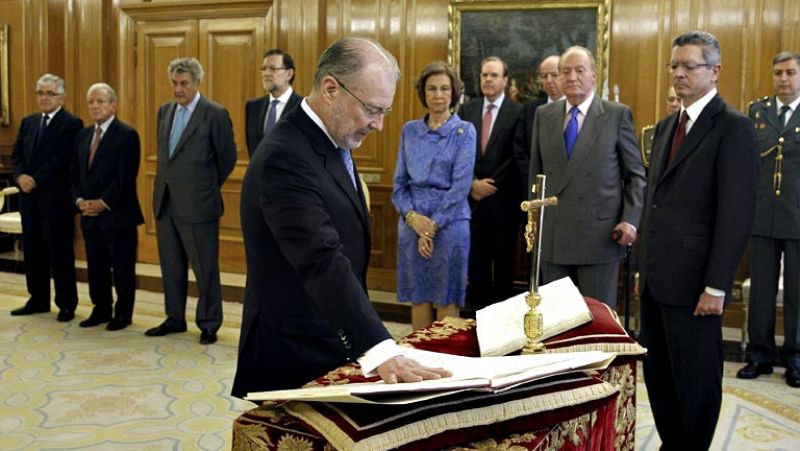 Los cuatro nuevos magistrados del Tribunal Constitucional juran su cargo ante el rey