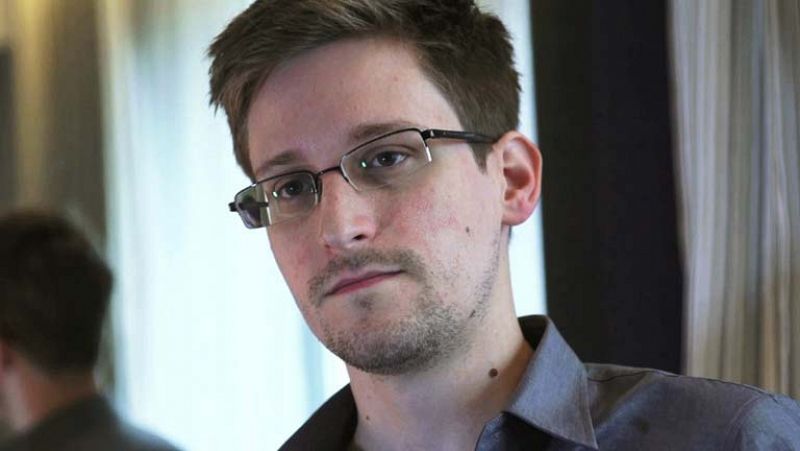 Edward Snowden acusa  a su país de llevar años "ciberespiando" a China 