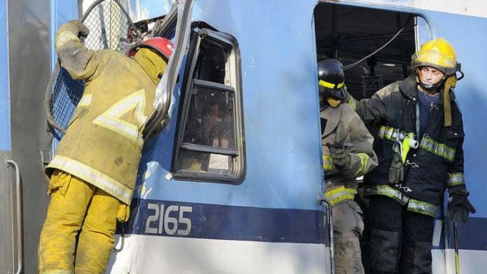 Más de 200 heridos y al menos tres muertos tras un accidente de tren en Buenos Aires