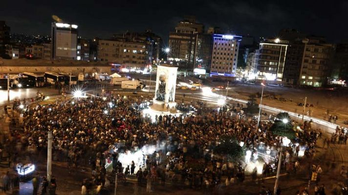 Telediario 1 - Erdogan para el plan para Gezi