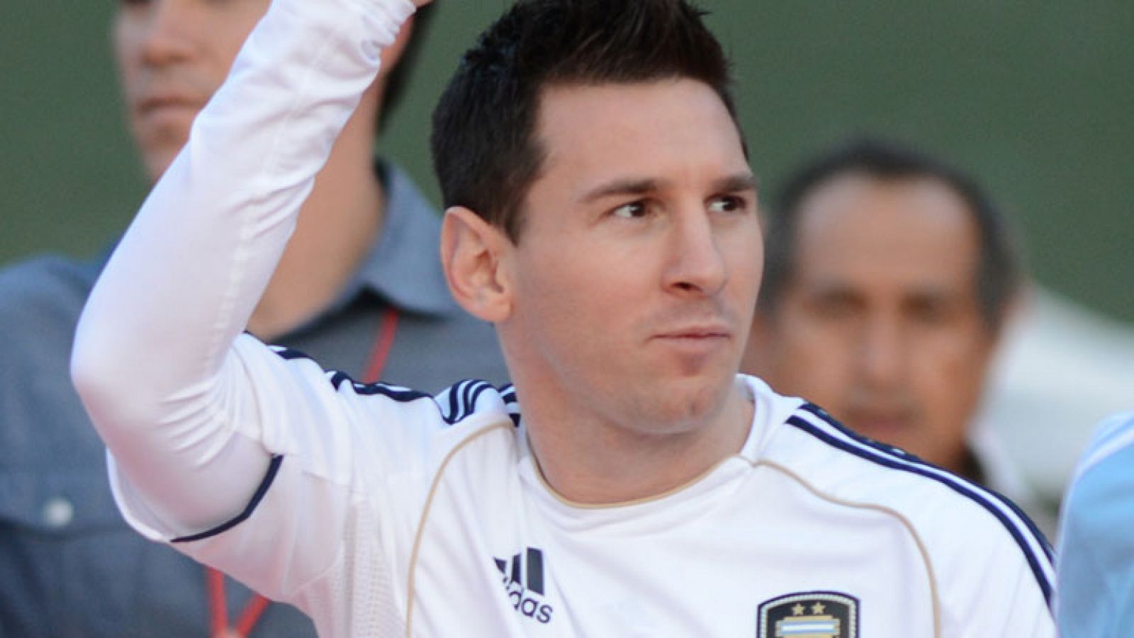 Telediario 1: Messi intenta olvidar sus penas con la selección argentina | RTVE Play
