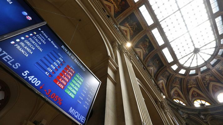 La tarde en 24h - El Ibex-35 se deja un 2,37% en la semana y la prima de riesgo cierra en 307 puntos