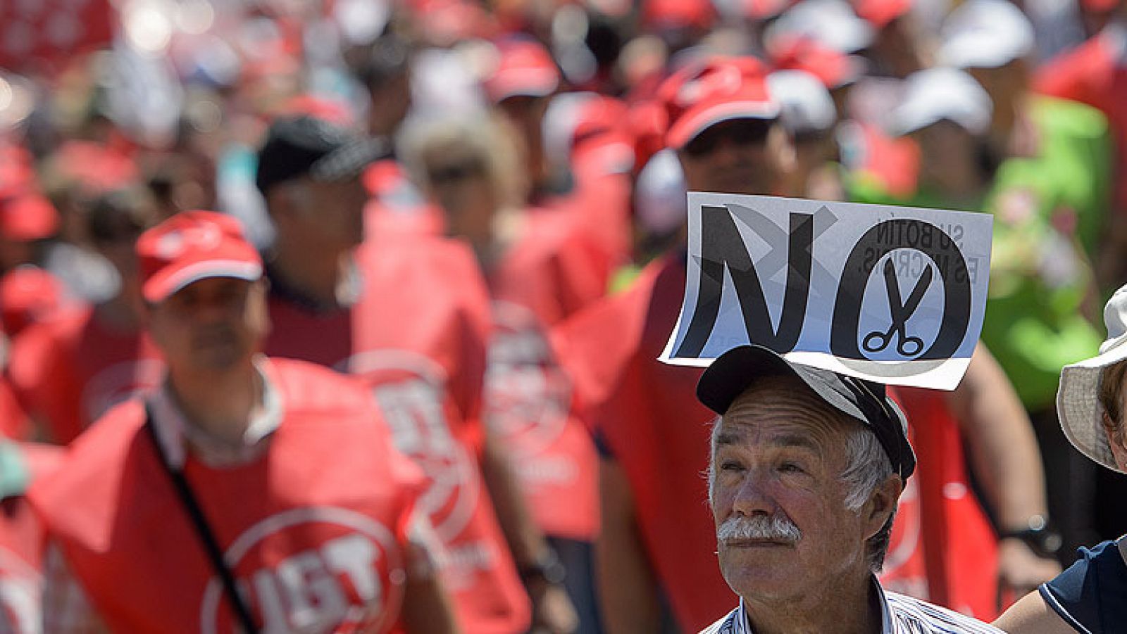 Informativo 24h: Los sindicatos salen a la calle contra las políticas de austeridad en la UE | RTVE Play