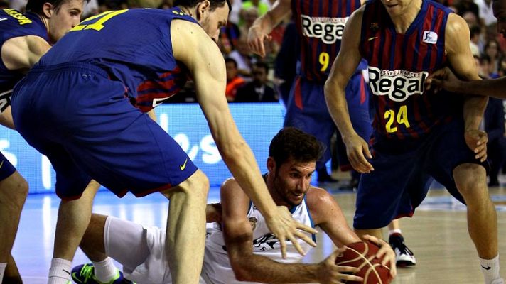 El FC Barcelona se impone en el cuarto partido de la final