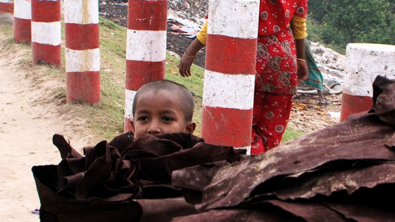 Documentos TV: Bangladesh, cuero tóxico - Avance | RTVE Play