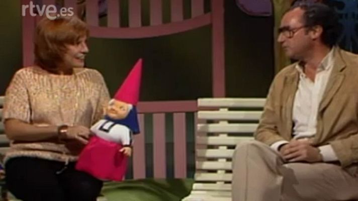 Programas y Concursos en el Archivo de RTVE - 'David el gnomo' en un 'Hola chicos' (1985)