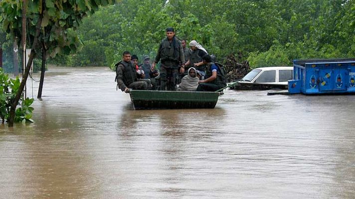 Informativo 24h - 45 muertos en inundaciones en India