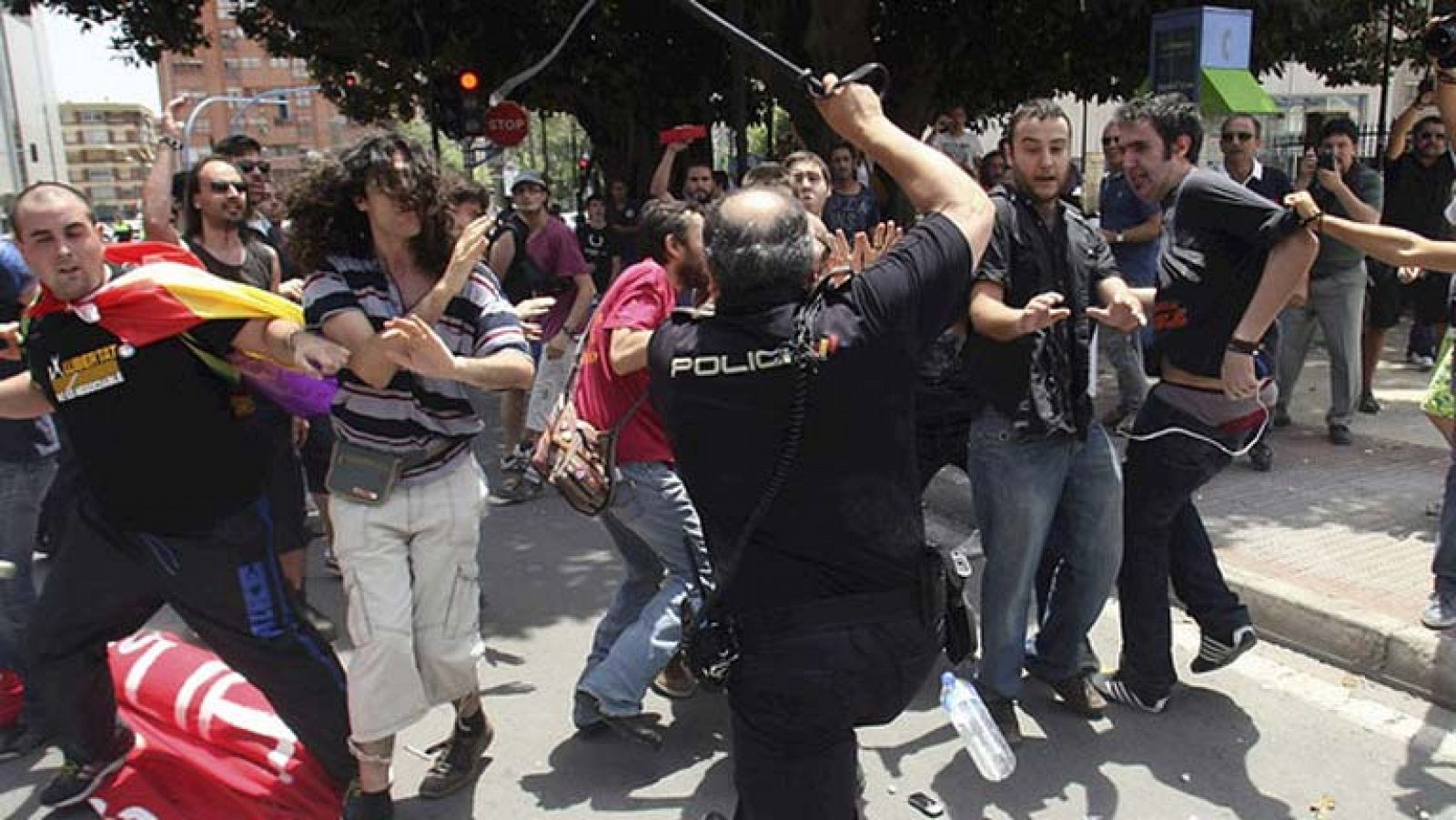 Telediario 1: Protestas en Alicante por el AVE | RTVE Play