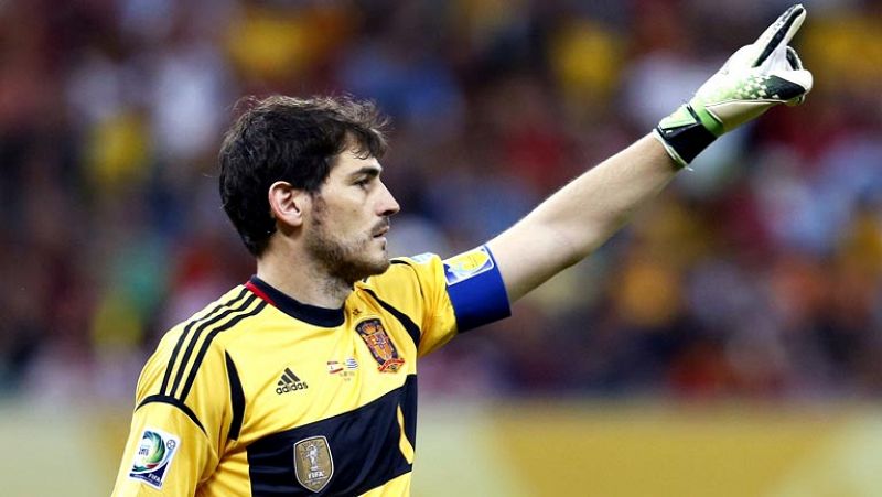 Iker Casillas, capitán de la selección española, ha reconocido que ante Uruguay en su primer partido oficial en cinco meses tuvo "la misma sensación que hace trece años" cuando debutó con la Roja.