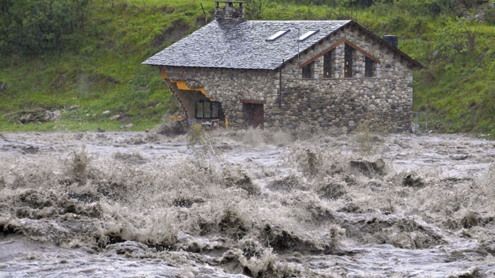 Situación de emergencia en el Valle de Arán por la crecida de los ríos 