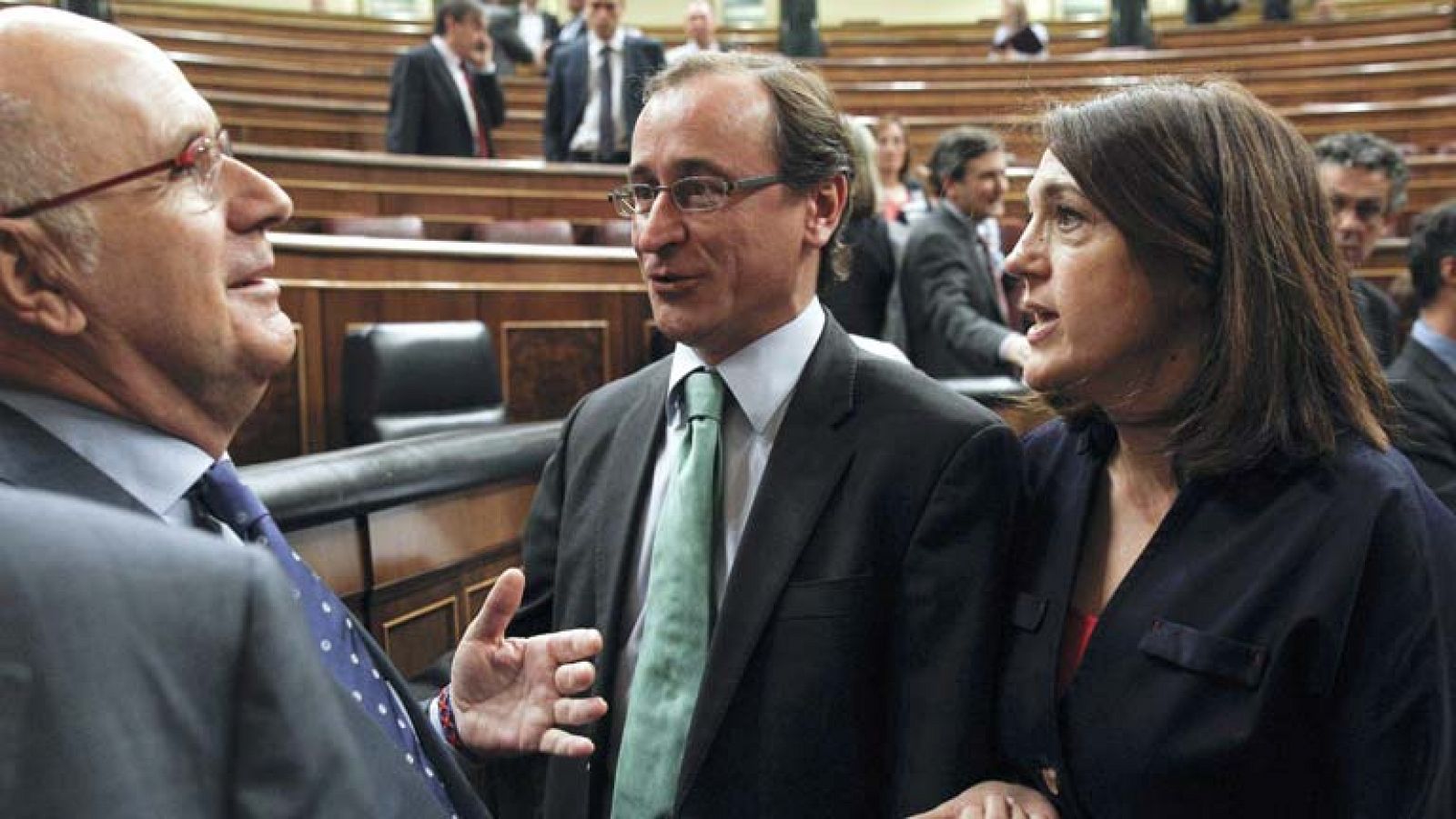 La oposición pide explicaciones a Montoro sobre el caso de la Infanta y Hacienda