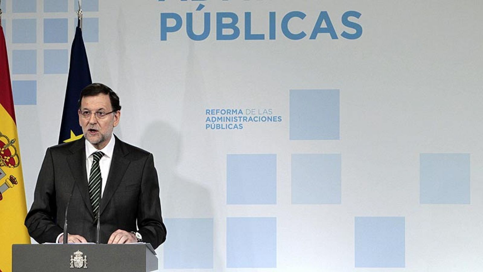 Informativo 24h: Rajoy apuesta por reformar las administraciones para hacerlas "más austeras, útiles y eficientes" | RTVE Play