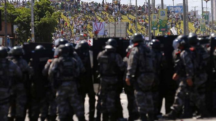 Telediario 1 - Más protestas en Brasil