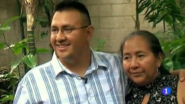 Telediario 1 - Niños robados en El Salvador