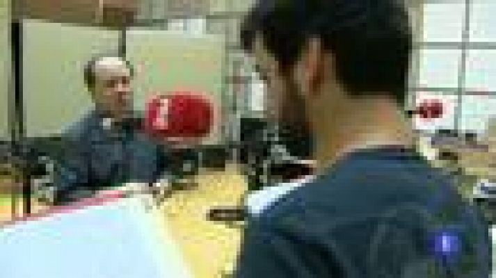 Telediario 1 - 'Un mundo feliz' en Radio Nacional de España con Fran Perea