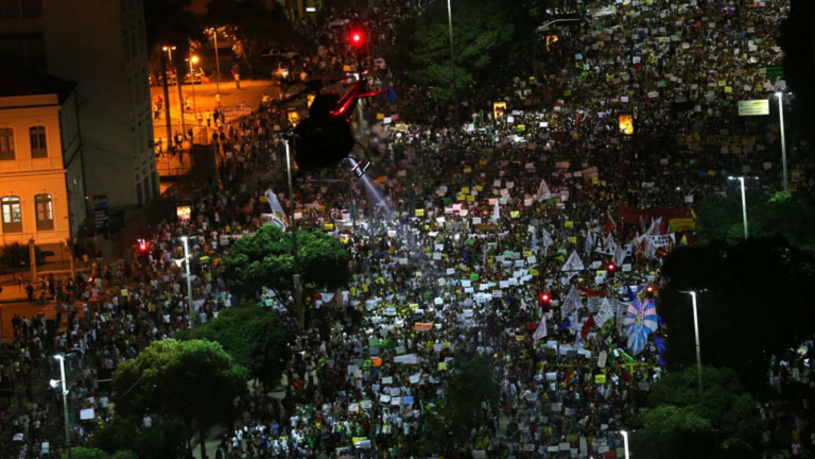 Informativo 24h: Cerca de un millón de brasileños toma las calles | RTVE Play