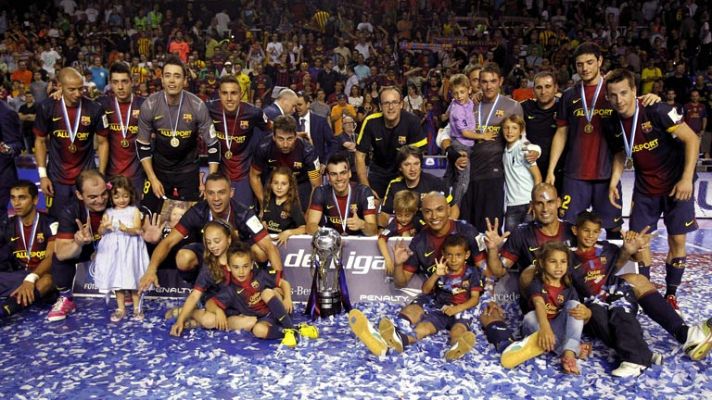 Informativo 24h - El Barça agranda su leyenda con el tercer título consecutivo en fútbol sala