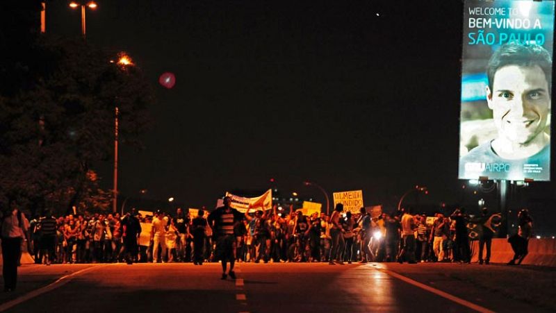 Las protestas persisten en Brasil a pesar de las palabras de Rousseff