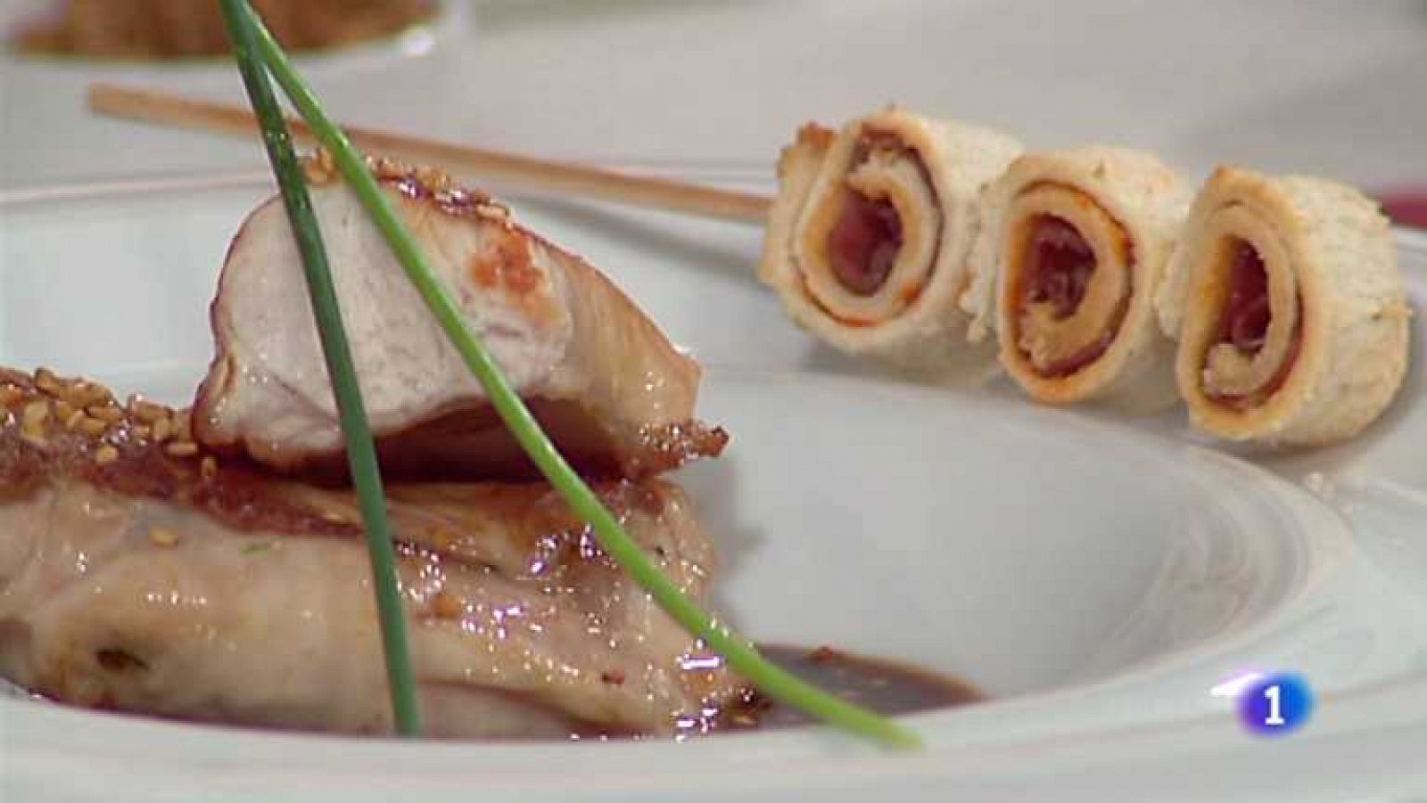 Cocina con Sergio - Conejo a la plancha con piruletas de pan de molde