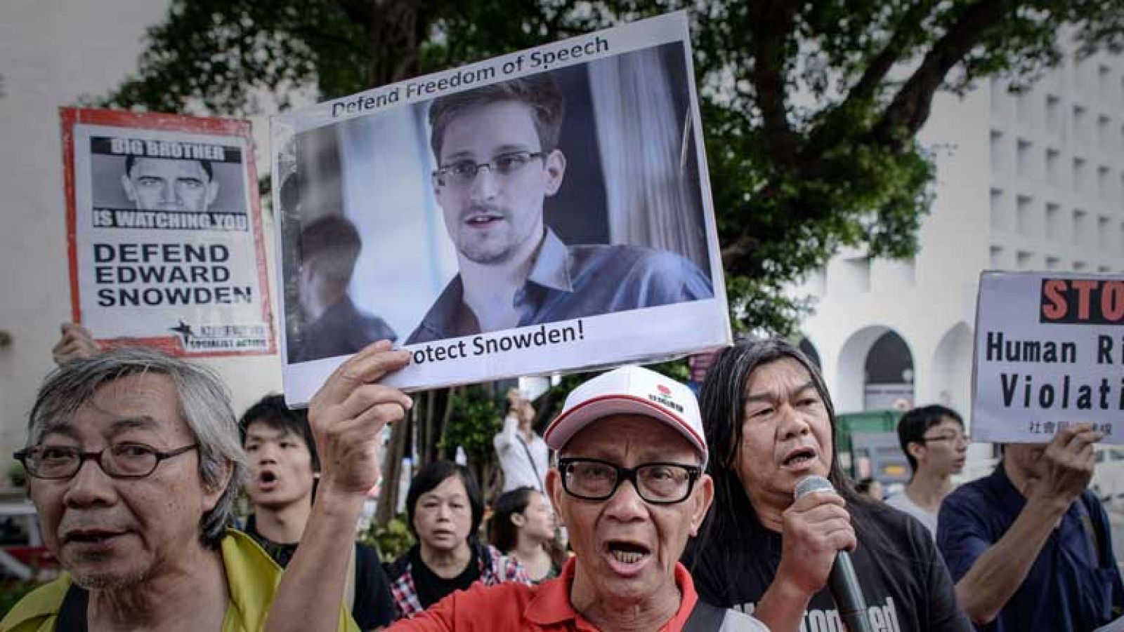 Telediario 1: Snowden abandona Hong Kong | RTVE Play