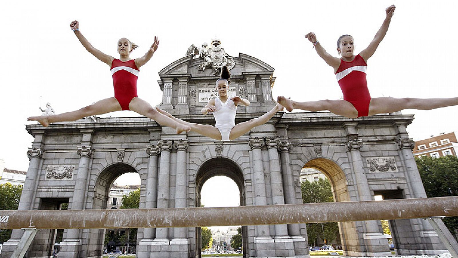 La Noche del Deporte invadió los puntos más emblemáticos de Madrid con pruebas olímpicas y una carrera popular en la que se expresó el deseo popular de que la capital sea la elegida para organizar los Juegos Olímpicos de 2020.