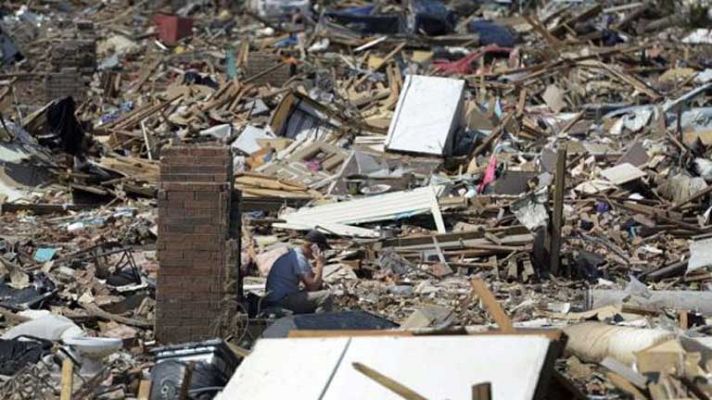 Telediario 1 - Un mes del tornado en Oklahoma