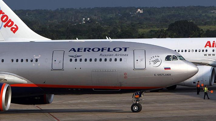 Telediario 1 - EE.UU. busca a Snowden