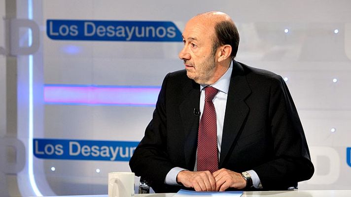 Los desayunos - Rubalcaba, sobre becas