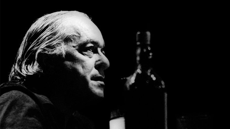  El Instituto Cervantes, la Fundación Cultural Hispano-Brasileña y la Embajada de Brasil homenajean al poeta y músico brasileño.