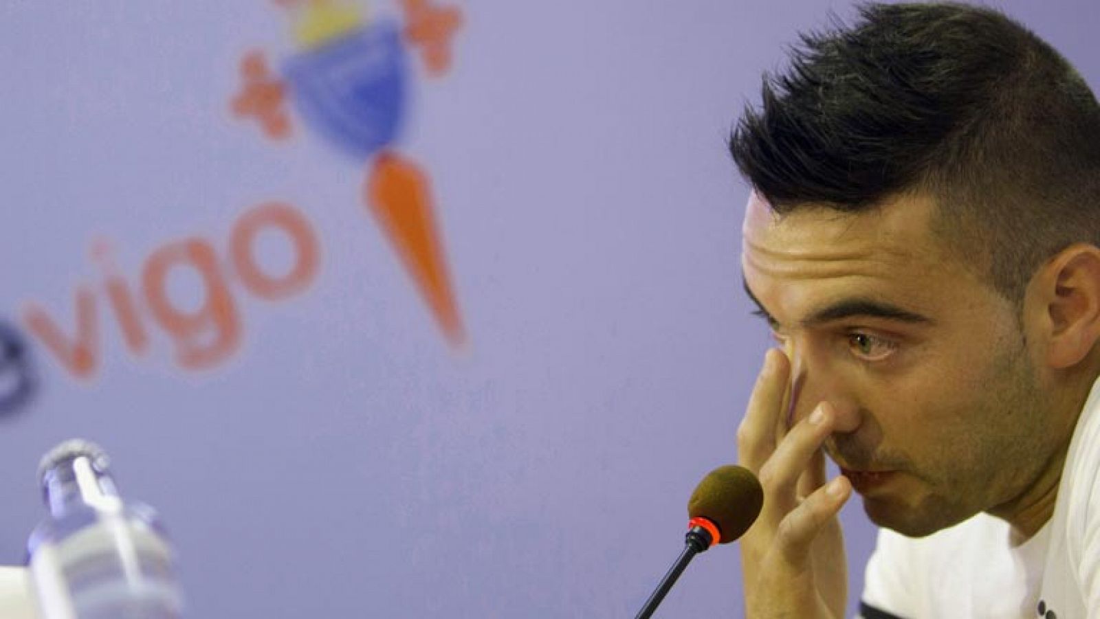 Iago Aspas se despide del Celta entre lágrimas