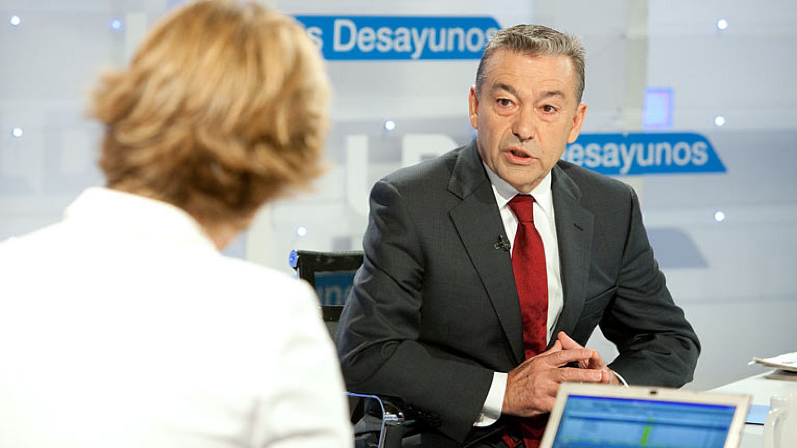 Paulino Rivero, favorable a compensar con ayudas la reducción de becas 