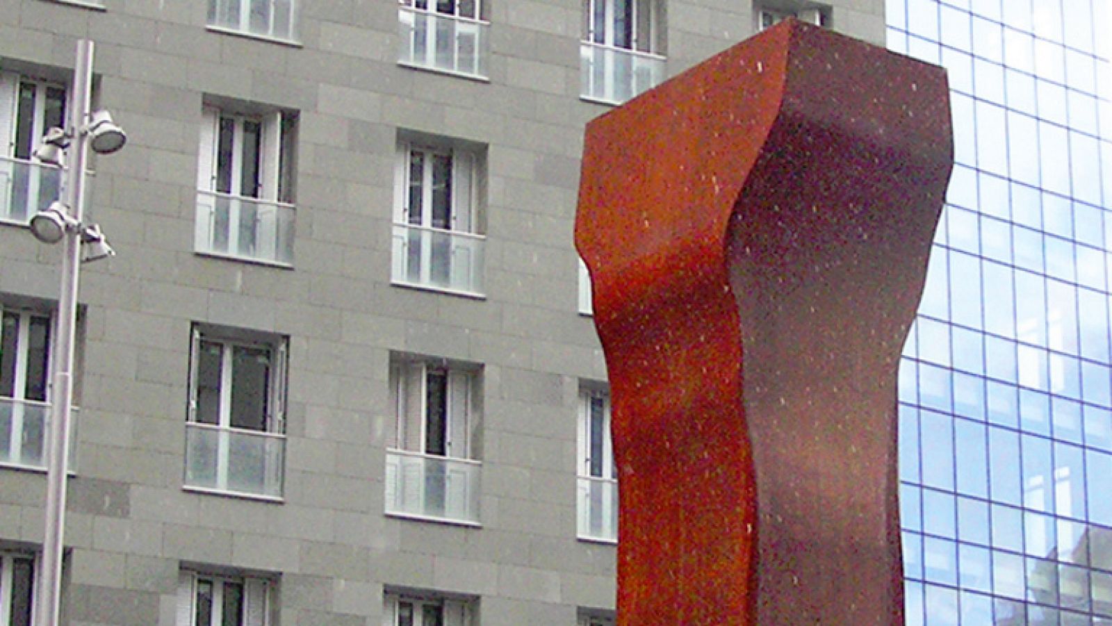 Una escultura de Eduardo Chillida se vende en Londres por más de 4.800.000 euros  