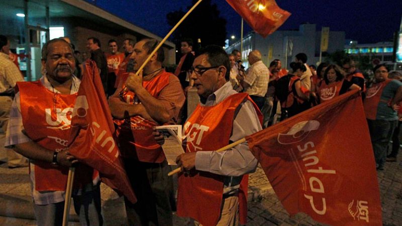 Portugal vive su cuarta huelga general contra los recortes impuestos por el rescate europeo