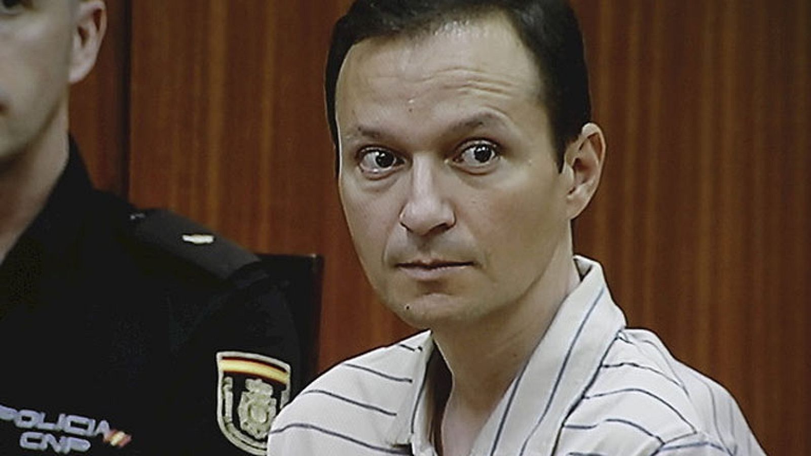 Juan David López, primo de Ruth Ortiz, madre de los menores desaparecidos el 8 de octubre de 2011 en Córdoba, ha asegurado que José Bretón le dijo cuando estaba en la cárcel que "había matado a sus hijos". El testigo ha manifestado que acudió a ver a Bretón, que está siendo juzgado por un jurado popular acusado de asesinar a sus hijos, con una "historia montada" de que estaba de su parte y que "veía bien lo que había hecho" con el objetivo de "sacarle toda la información" posible sobre el paradero de los niños.