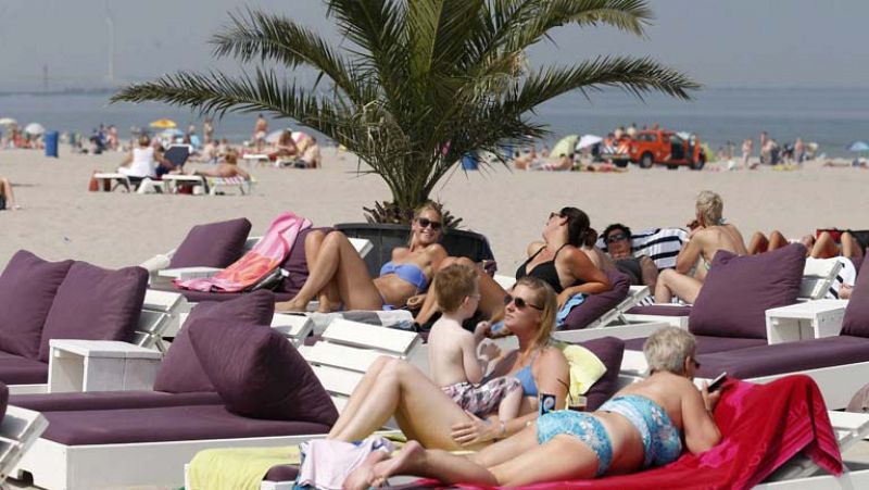 Mucho calor en Canarias y viento fuerte en el litoral y Valle de Ebro