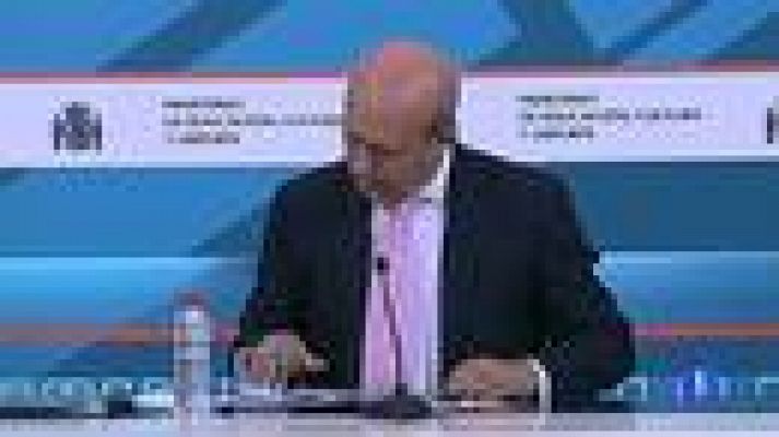 Telediario 1 - Wert deja en 5,5 la nota de la beca para la exención de matrícula