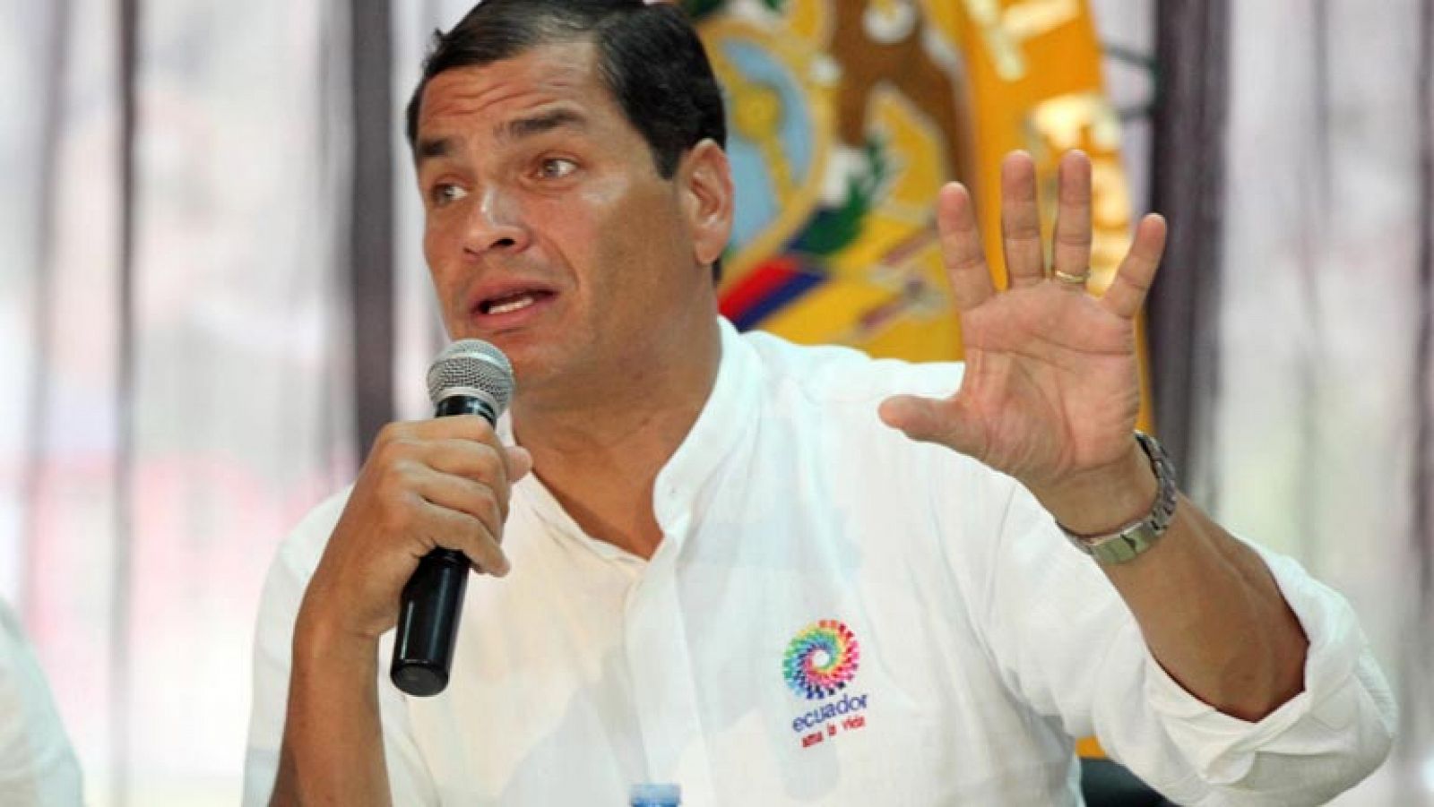 Correa reafirma la soberanía ecuatoriana ante las advertencias de EE.UU.