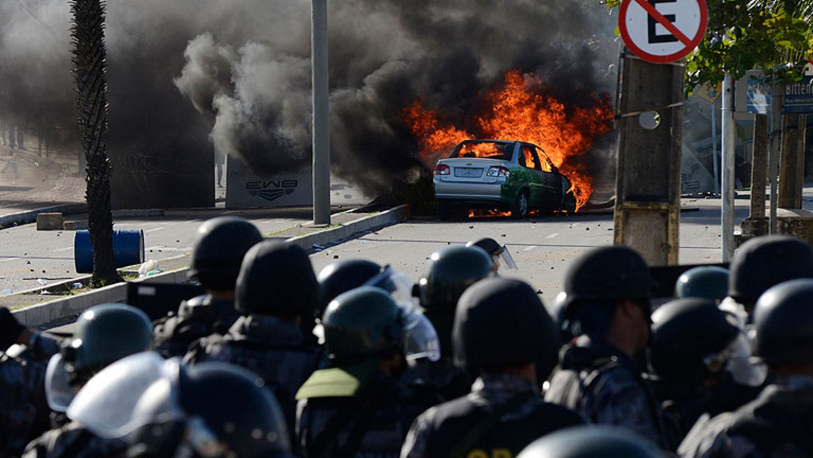  Los manifestantes vuelven a enfrentarse a la Policía en Brasil con motivo de la Copa Confederaciones