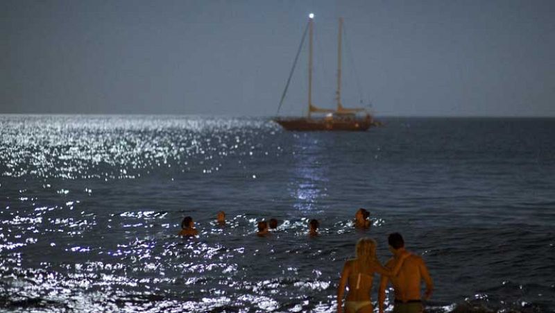 Viento fuerte en El Estrecho, litoral de Almería y Canarias