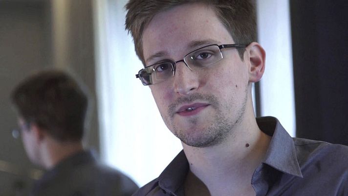 Informativo 24h - Snowden pide asilo en Rusia, según la agencia Interfax