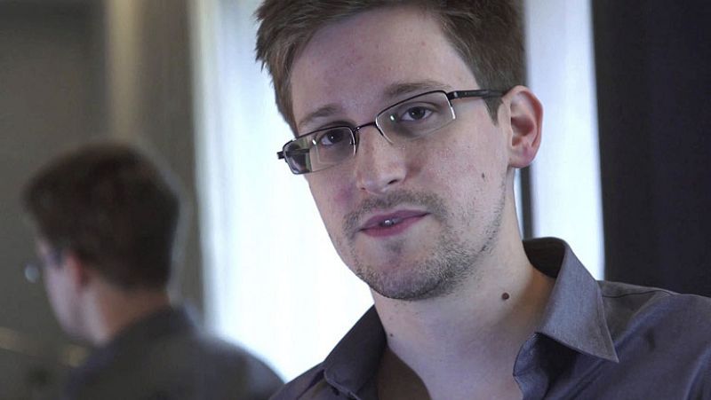  Snowden pide asilo en Rusia, según la agencia Interfax