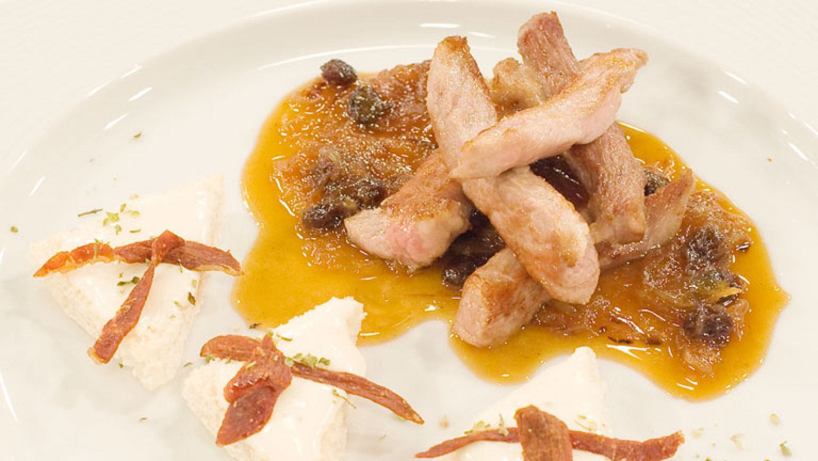 Tiras de secreto ibérico con crema de patata