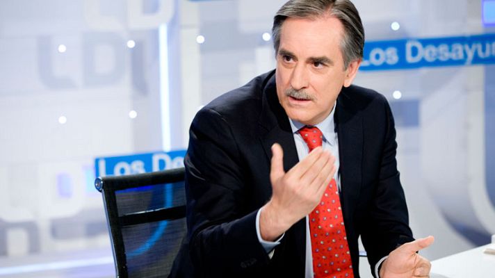 Los desayunos - Valeriano Gómez: "Se quieren gastar 1.900 millones en empleo después de recortar 3.000 millones"