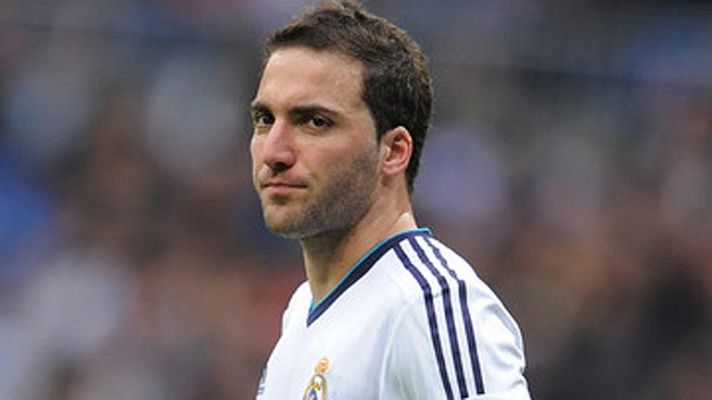Telediario 1 - El Madrid se aleja de Higuaín y se acerca a Illarramendi