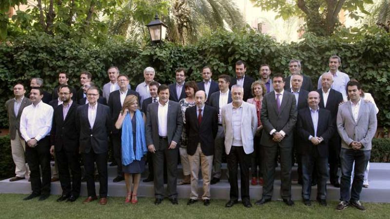 Los barones del PSOE aprueban el nuevo pacto territorial